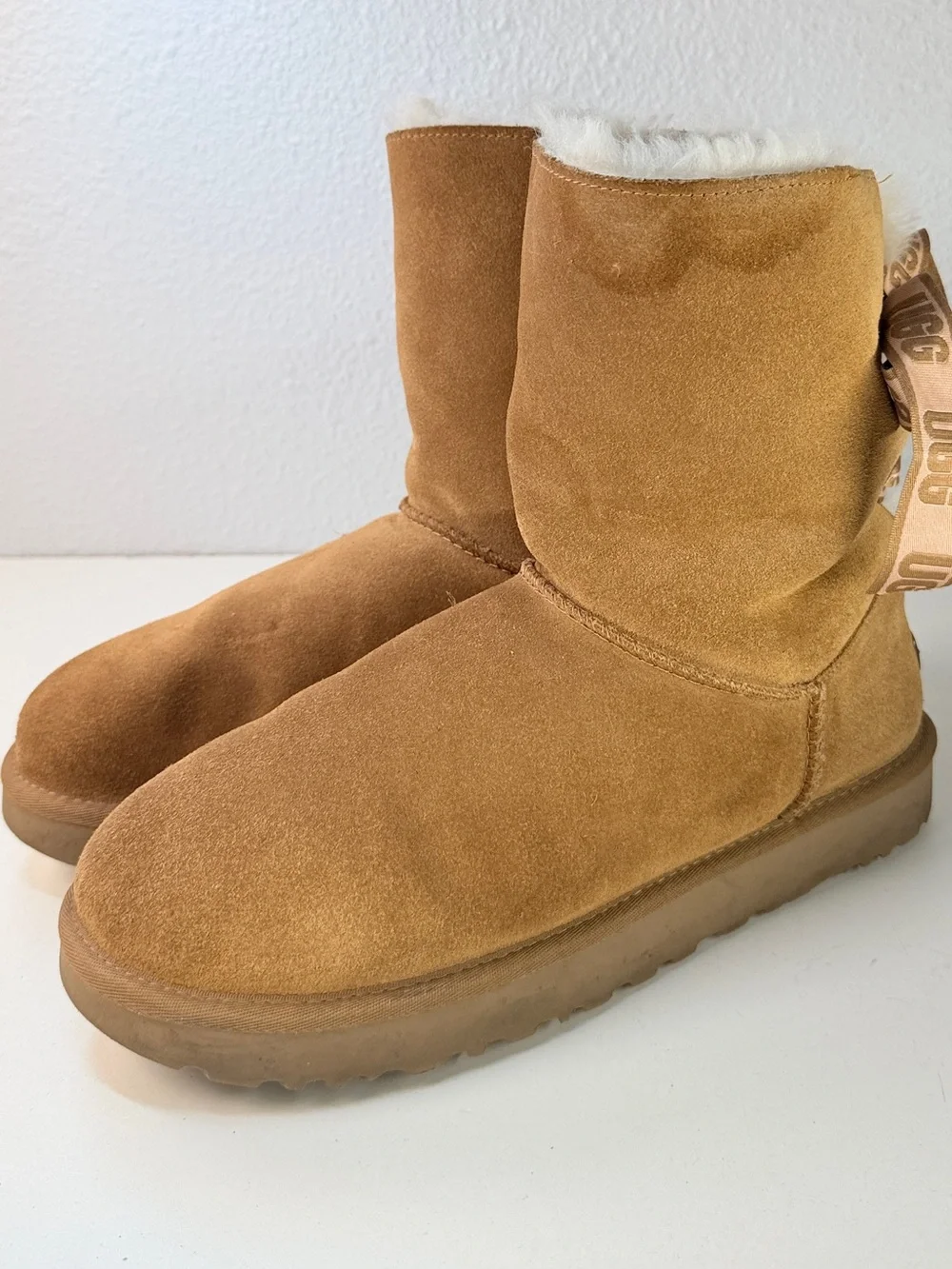 UGG Bailey Bow II Chestnut Sheepskin Suede Boots Womens 11
